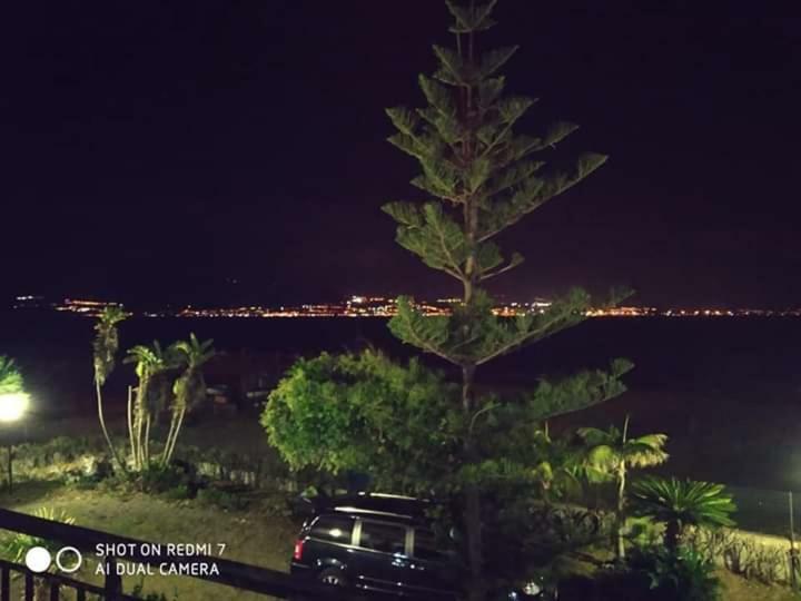 Villa Sullo Stretto Sant'Agata  Eksteriør bilde