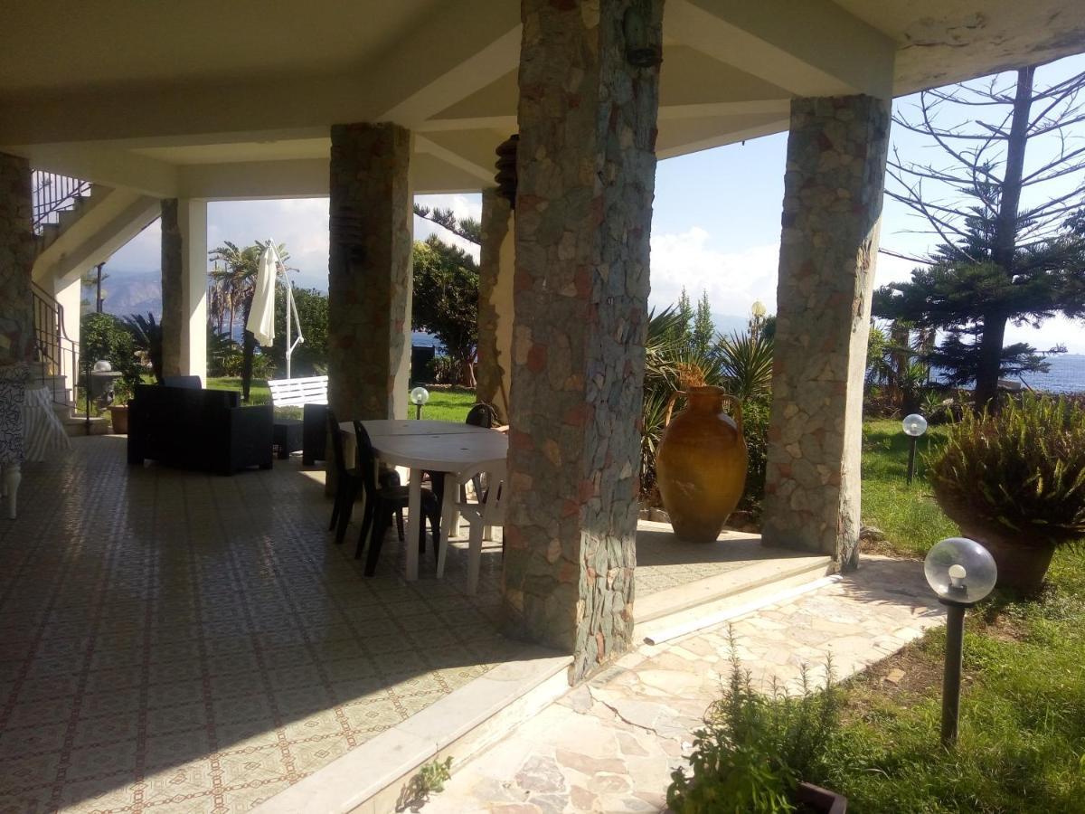 Villa Sullo Stretto Sant'Agata  Eksteriør bilde
